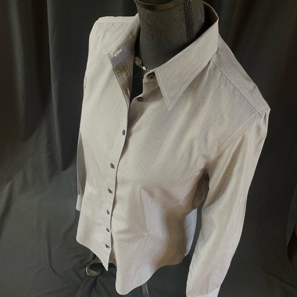 Like new! Brook Brothers button-down shirt - Picture 6 of 10